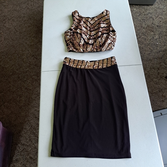 fiesta fashion Dresses & Skirts - Fiesta Fashion Rose Gold Sequin 2 piece set